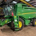 JD T550i - Only 403 & 547hrs.