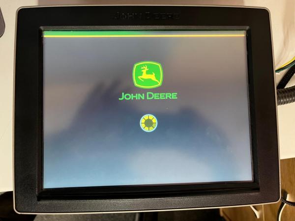 JD 4640 Universal Display cw Premium Activation - SOLD