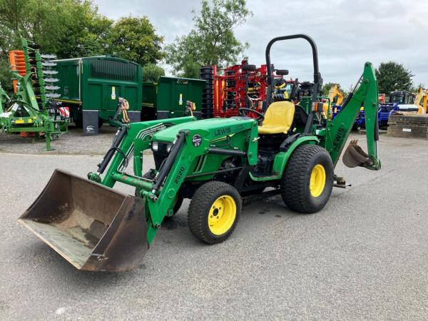 JD 2520 4wd HST cw Lewis Loader & Back Actor - Only 834hrs! - SOLD