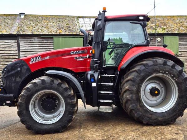 Case Magnum 380 CVX - Only 1625 hours