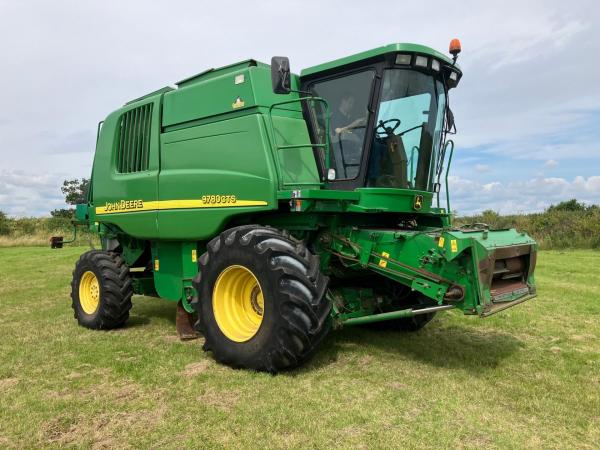 JD 9780 CTS - 2393 & 3328 hours