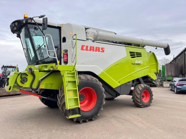 Claas 440 Tucano APS - Only 386 & 543 Hours - SOLD